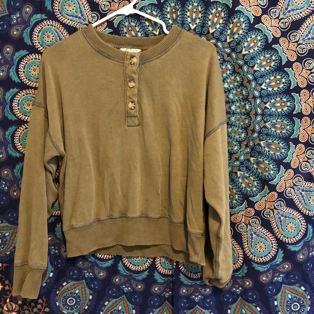 american eagle cropped sweater